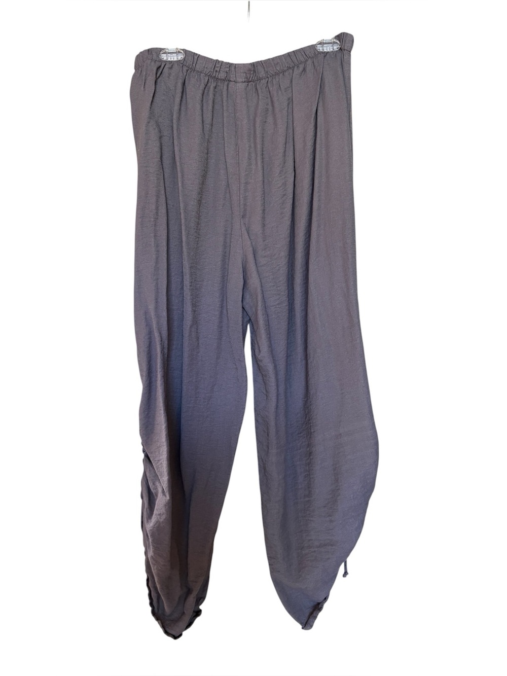 Women’s Elastic Waist Relaxed Pants in Charcoal Gray
